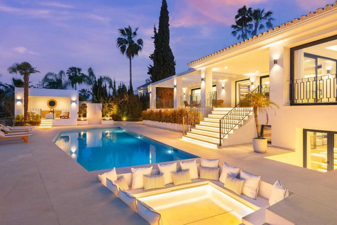 Villa Mercedes - Luxury 5-bedroom In Brisas,