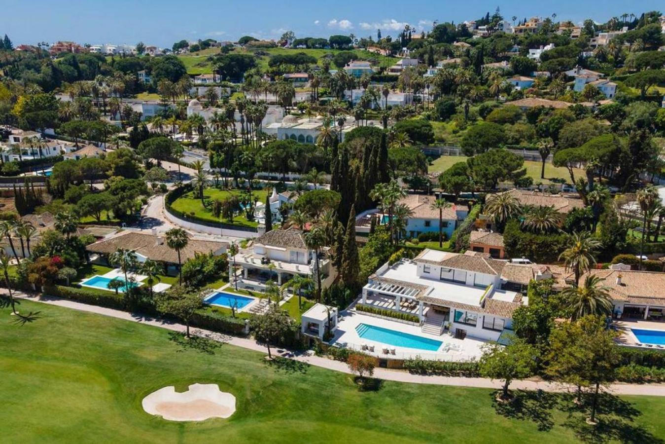 Mercedes - Luxury 5-bedroom In Brisas, Villa *